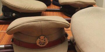 ମଳିନ ହେଉଛି ଖାକିର ଛବି!