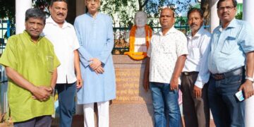 ଗଣକବିଙ୍କ ସାହିତ୍ୟ ତତ୍କାଳୀନ ରାଜନୀତିକୁ ପ୍ରଭାବିତ କରିଥିଲା