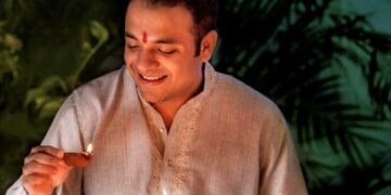 ତମ ଆଖି ଡୋଳାର ଭିତରେ