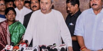 ଭିନ୍ନ ମୁଦ୍ରାରେ ନବୀନ