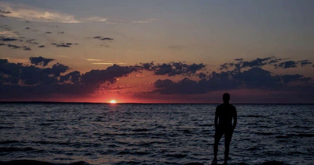 ସାମ୍ନାରେ ସୂର୍ଯ୍ୟୋଦୟ