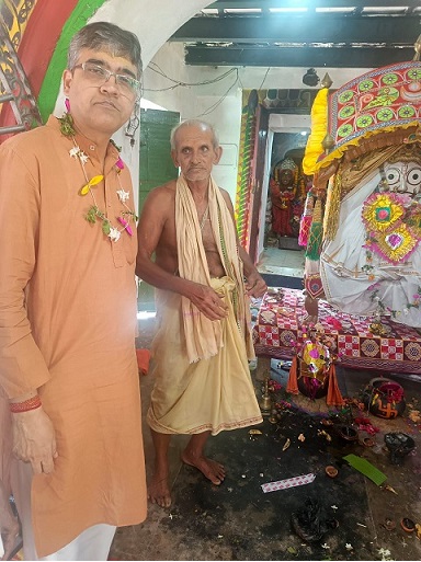 ପୁଣ୍ୟ କାର୍ତ୍ତିକରେ ବିଭିନ୍ନ ମନ୍ଦିର ପୂଜା ମଣ୍ଡପ ବୁଲିଲେ ଶୋଭନ କର