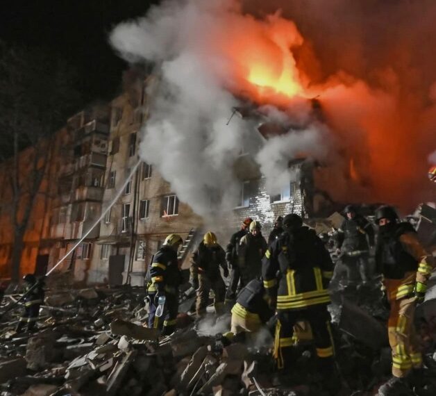 ଯୁଦ୍ଧ ସରୁ ବୋଲି କହନ୍ତିନି କେହି